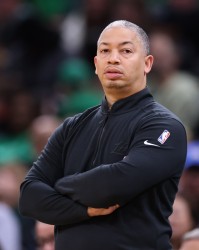 星空体育下载-加兰：我从2016年就是卢和欧文的粉丝 欧文是我最喜欢的球员之一