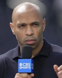 亨利：阿尔瓦雷斯是我最喜欢的9号之一，但我不确定阿森纳能否签下他