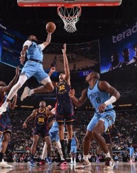 星空体育APP-120万佣金敲定！琼斯换经纪人引纠纷，仲裁判前经纪人拿全额